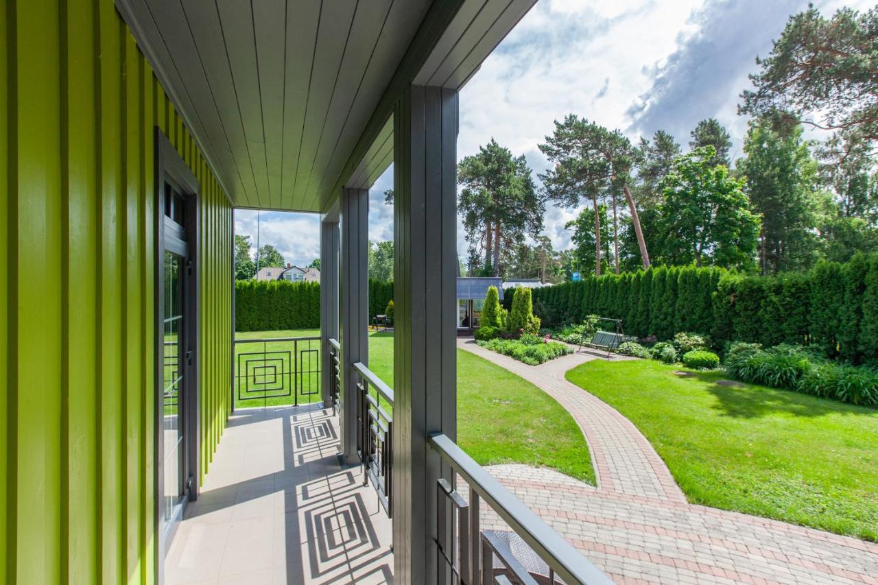 Skujas Hotel Саулкрасти Екстериор снимка